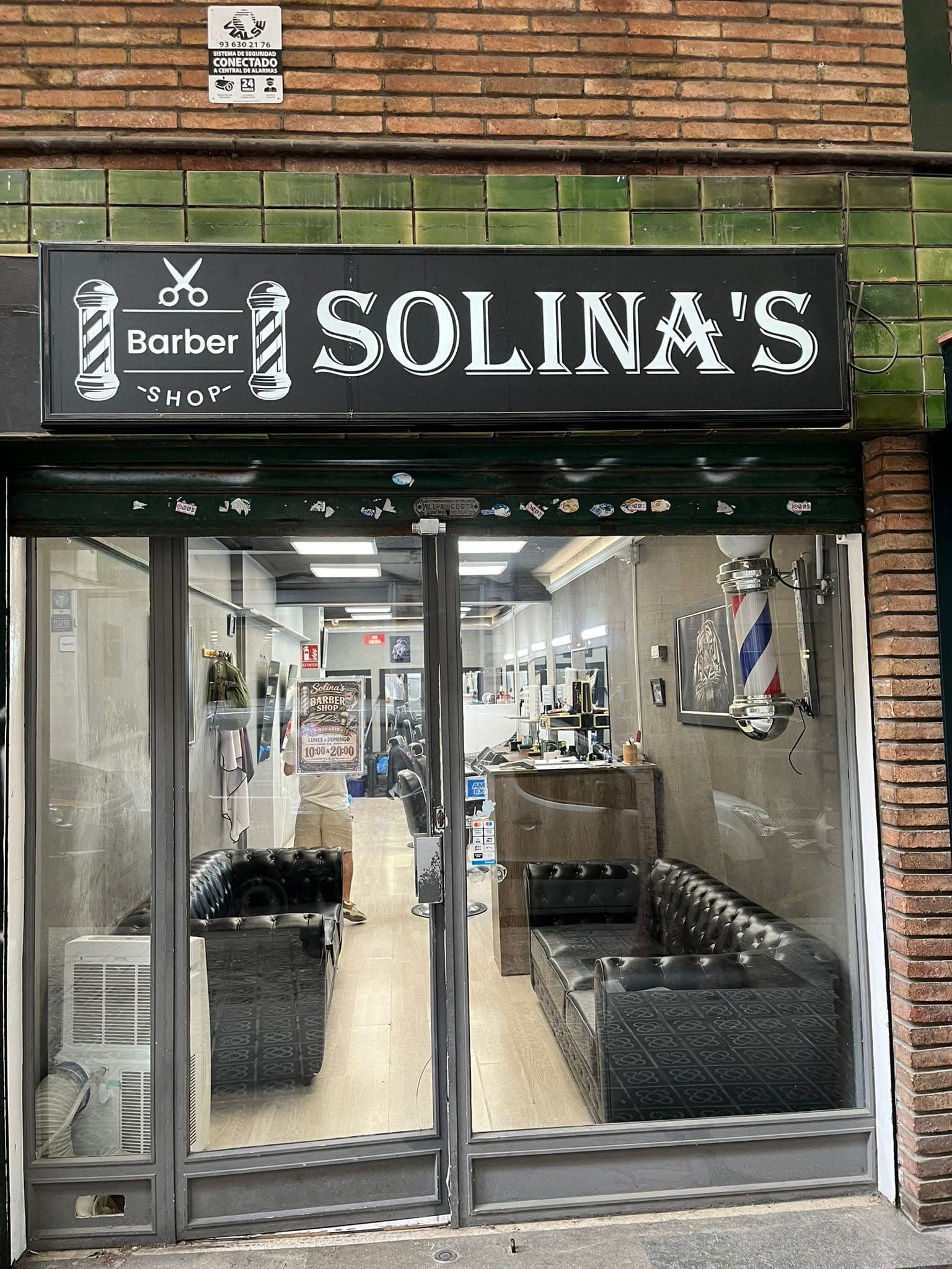 Fachada de Solina's Barber Shop